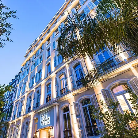 Hotell Apollinaire 4*