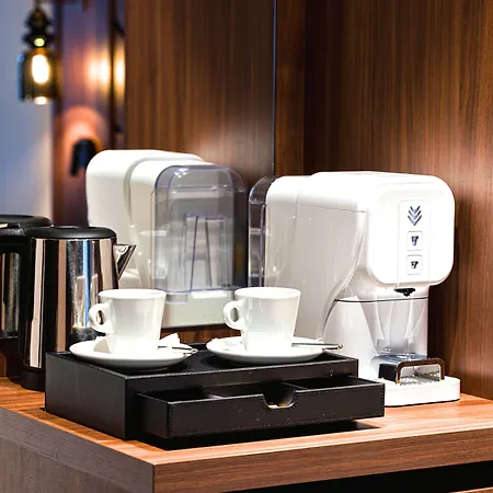 Отель Apollinaire