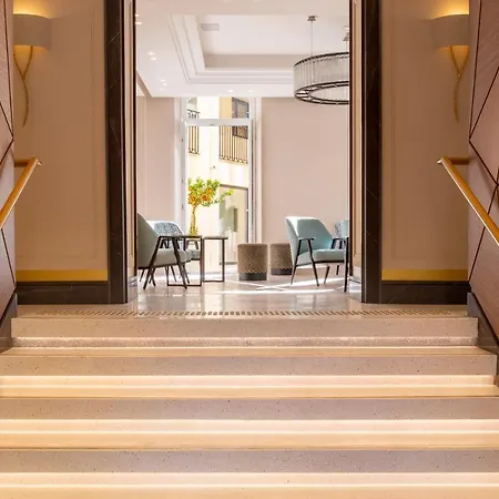 Ellington Centre Hotel