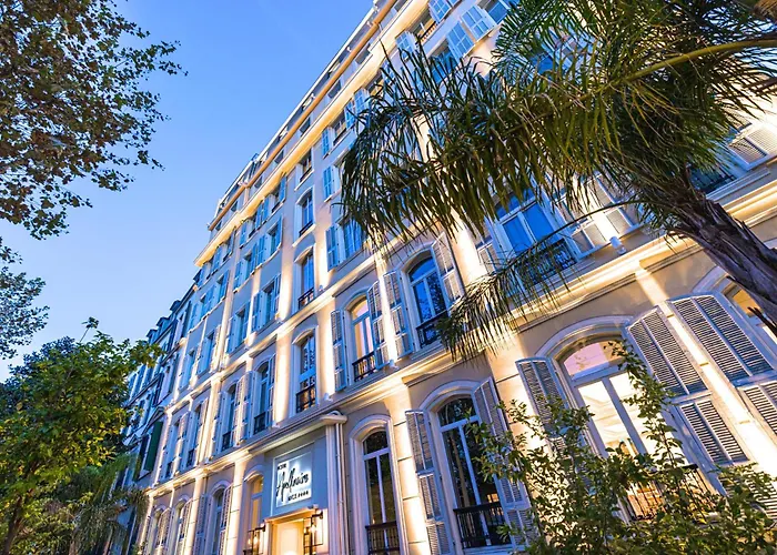 Hotel Apollinaire 4*