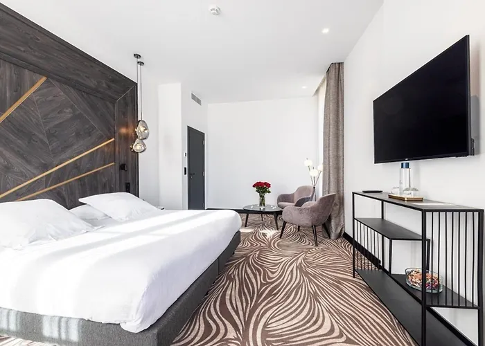 Apollinaire Hotel 4*