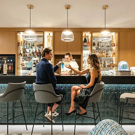 Hotel Apollinaire 4*