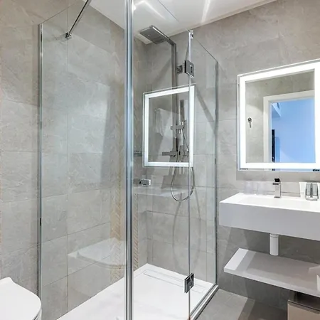 Hotel Apollinaire 4*