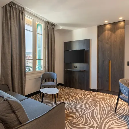 Hotel Apollinaire